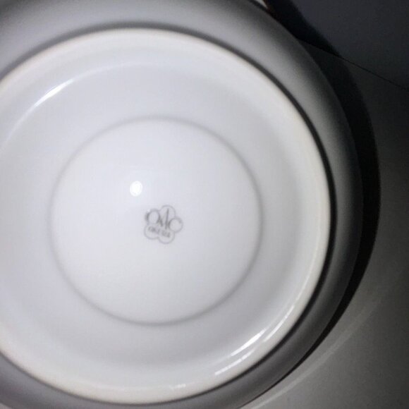 Okura Art White Porcelain Tea Cup and Saucer Set Japan 24K Gold Rims - Picture 10 of 14